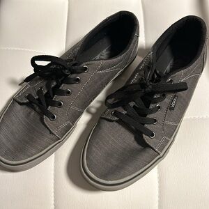 Vans men size 9.5 gray and black